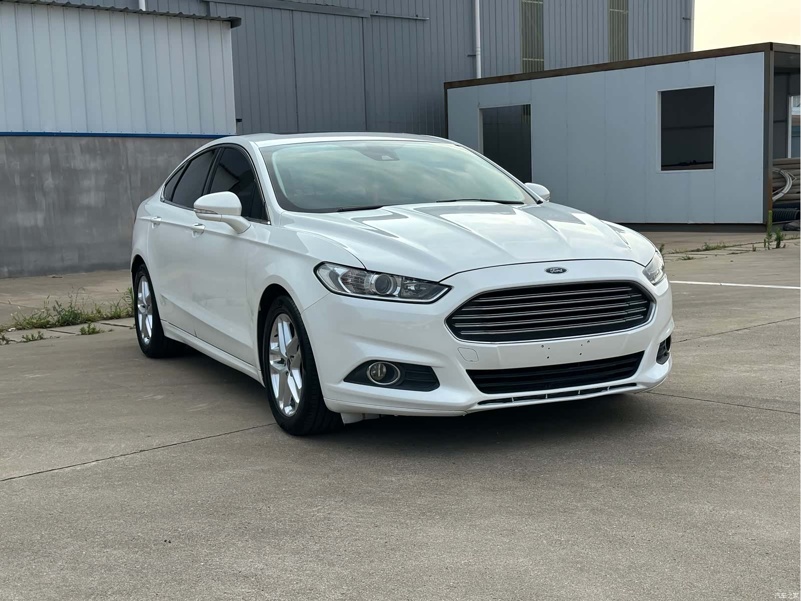 Ford Mondeo, 2015 3