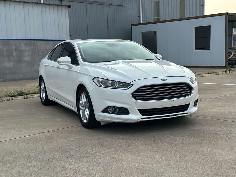 Ford Mondeo 2015, фото 3