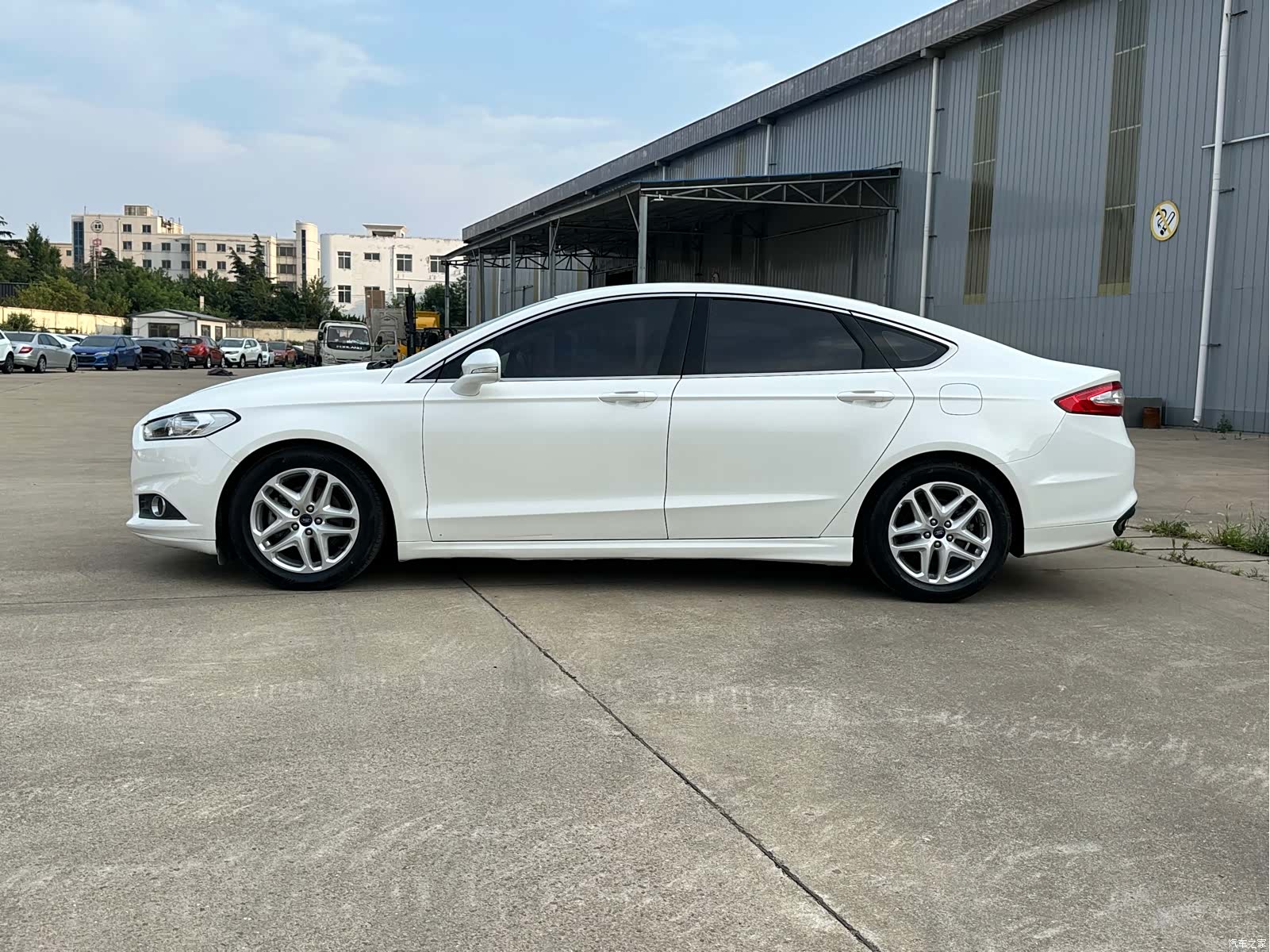 Ford Mondeo, 2015 12