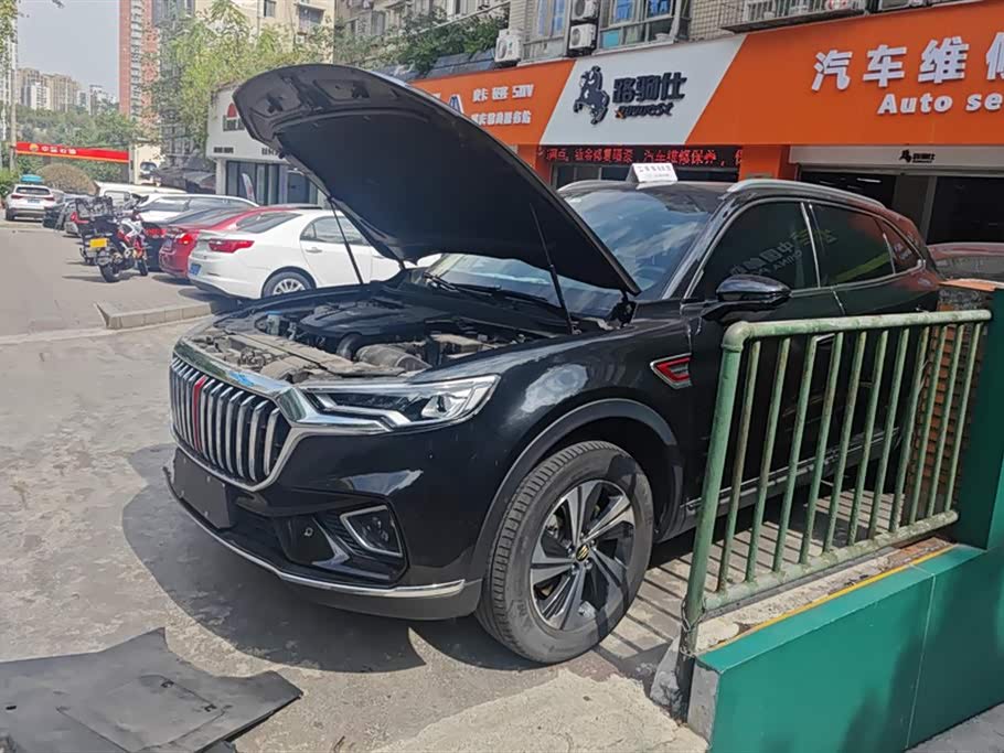 Hongqi HS5