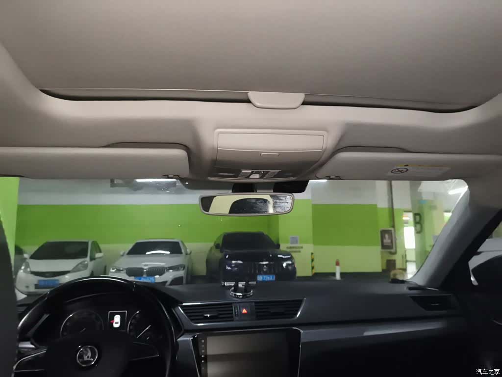 Skoda Superb, 2016 9