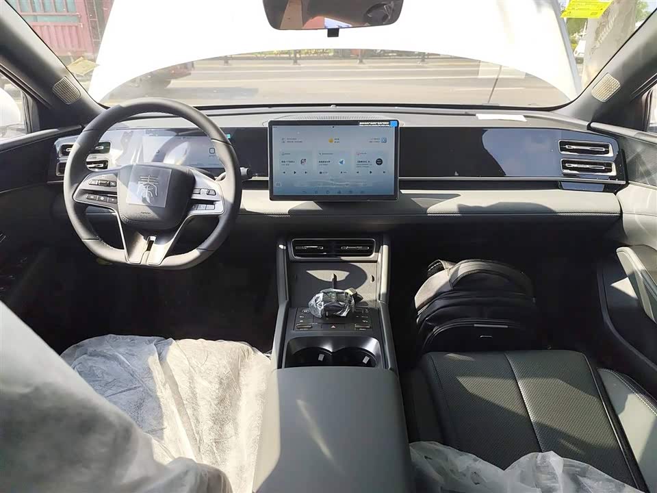 BYD Qin L
