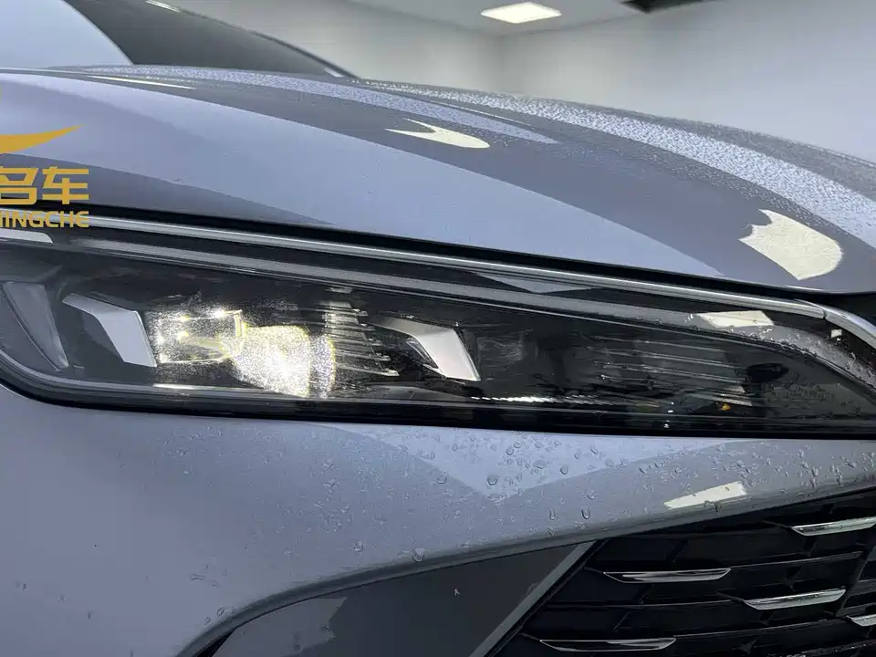 BYD Qin L BYD Qin L