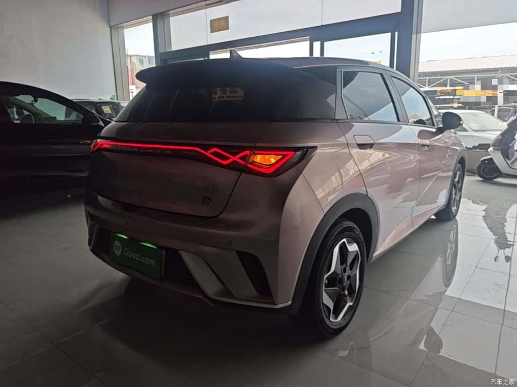 BYD Dolphin, 2022 7