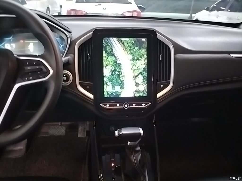 Wuling 530, 2019 13