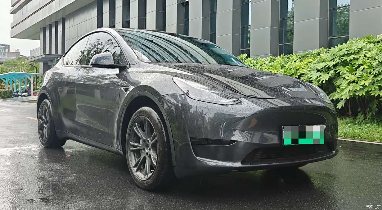 Tesla Model Y, 2024 3
