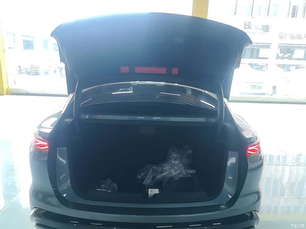 BYD Han, 2025 19