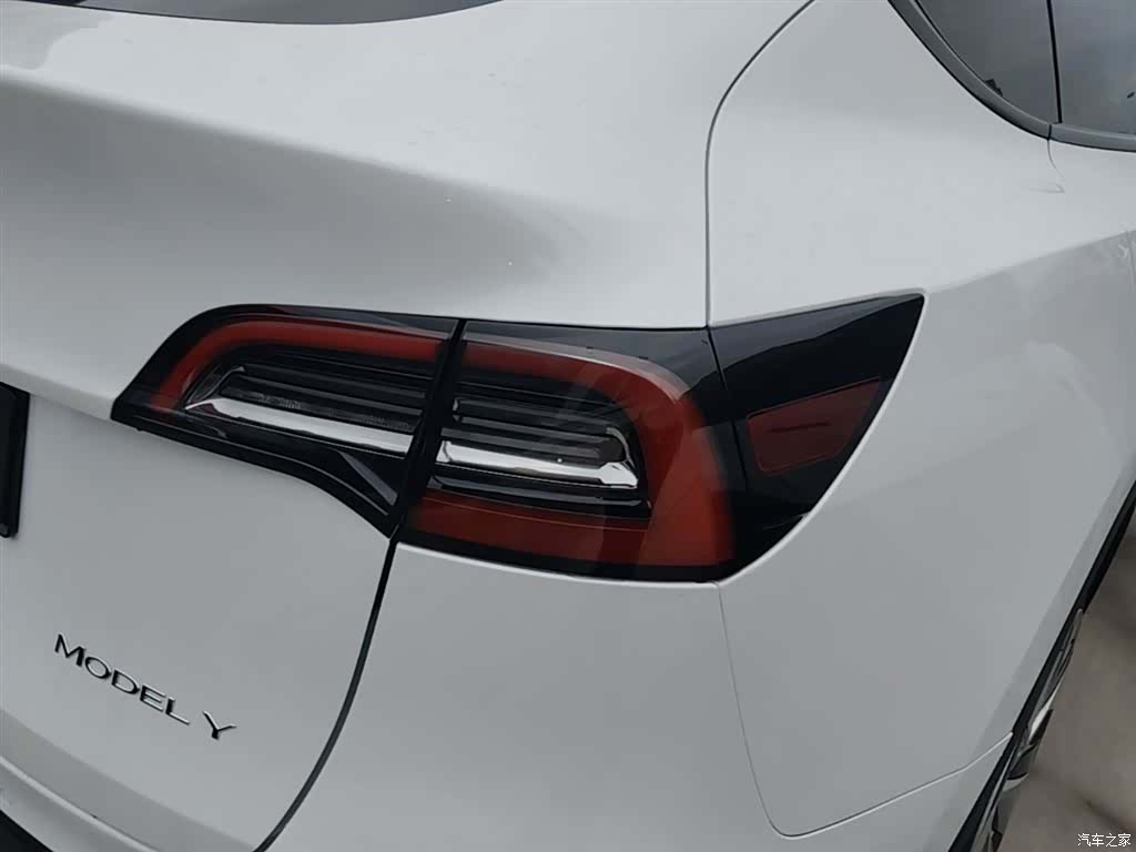 Tesla Model Y, 2021 8