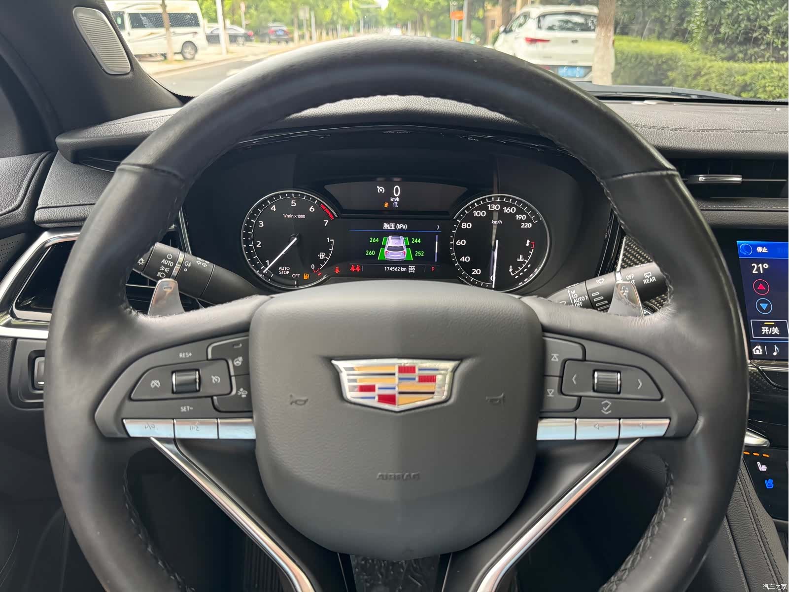 Cadillac XT6, 2021 10
