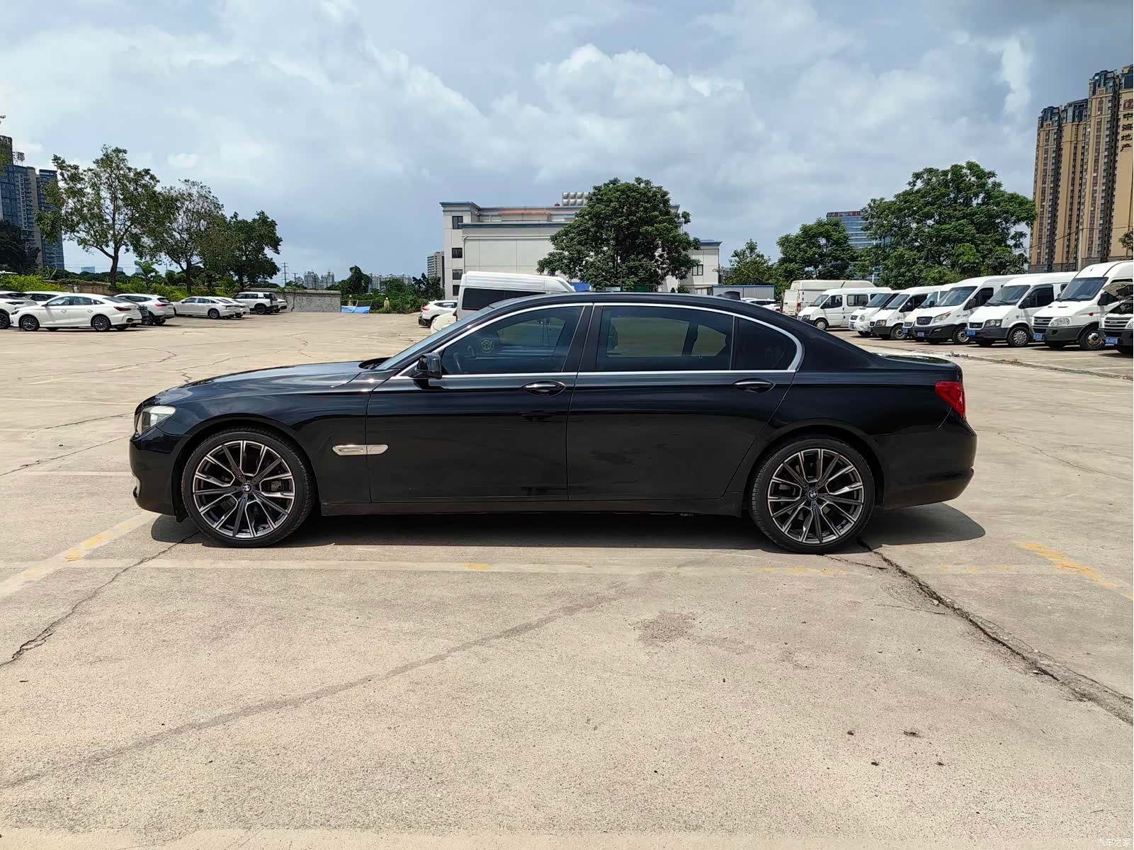 BMW 7 Series, 2012 6