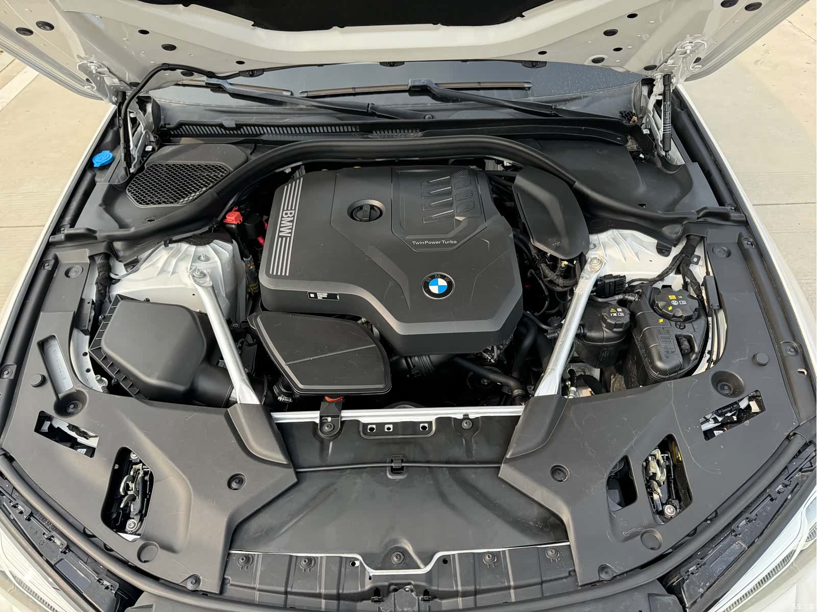 BMW 5 Series, 2023 11