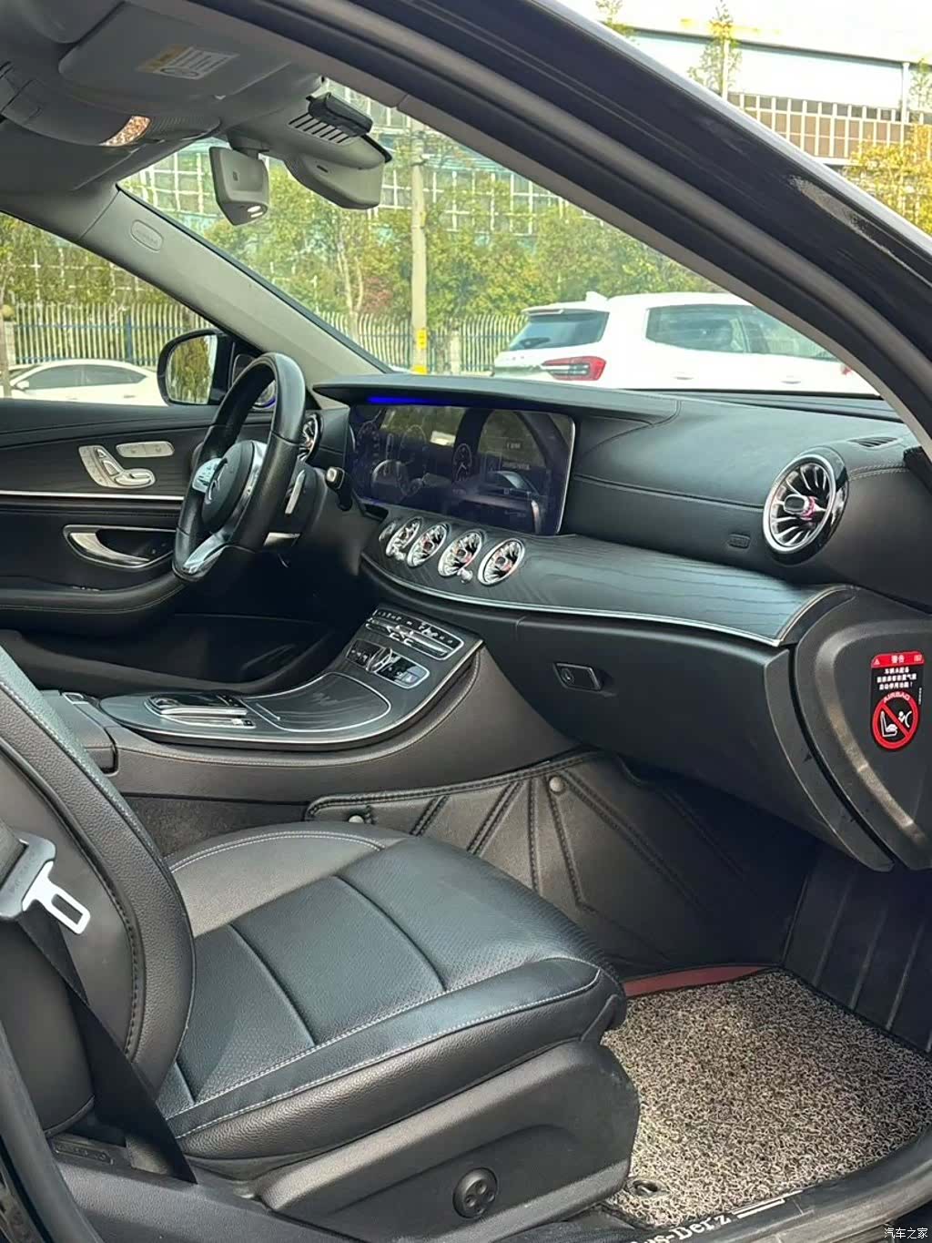 Mercedes-Benz E-Class, 2019 9