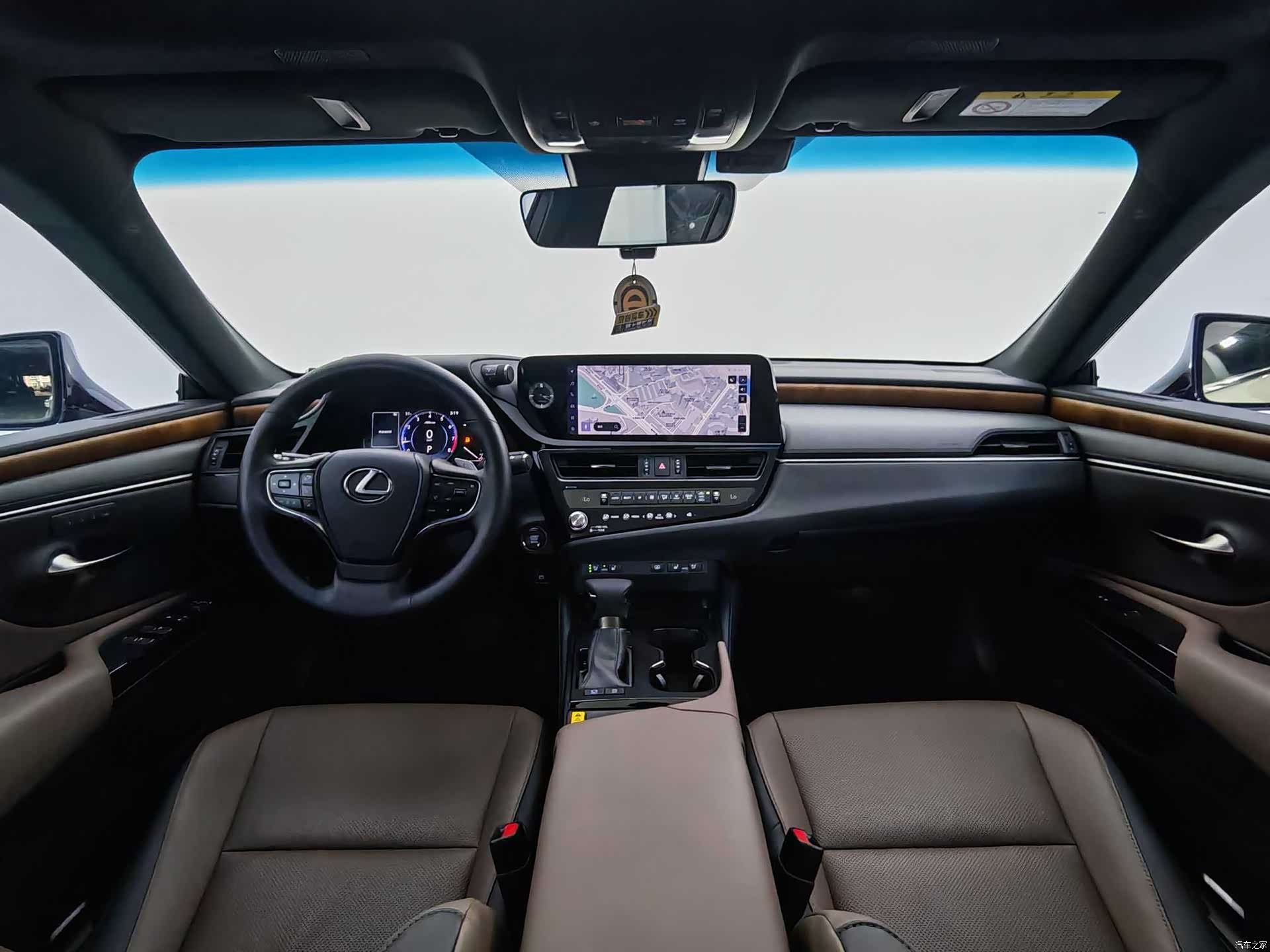 Lexus ES, 2024 14