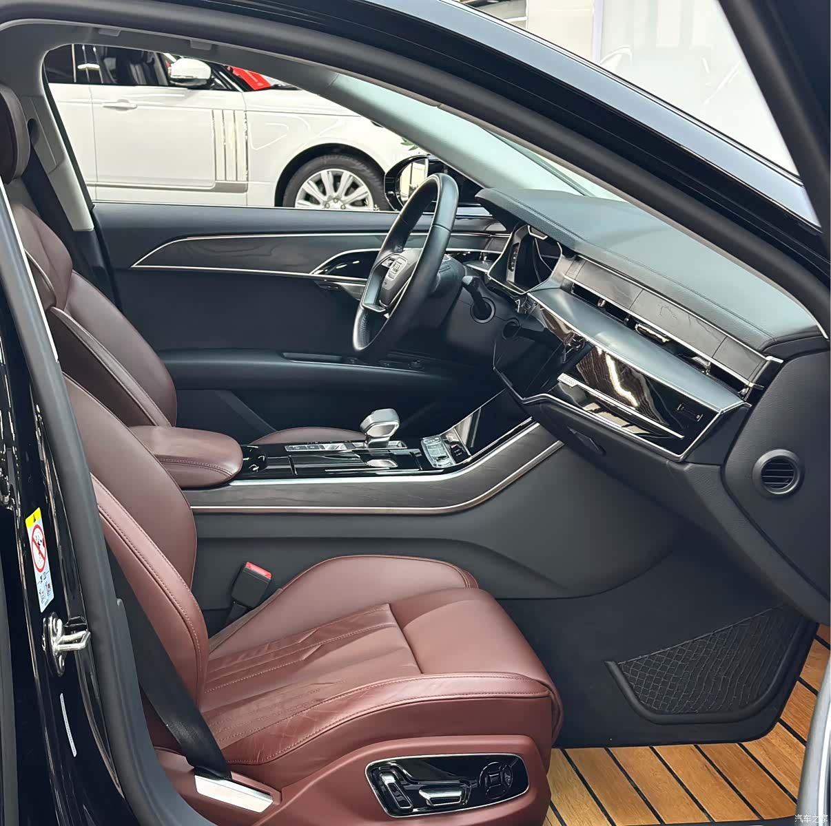 Audi A8L, 2020 6