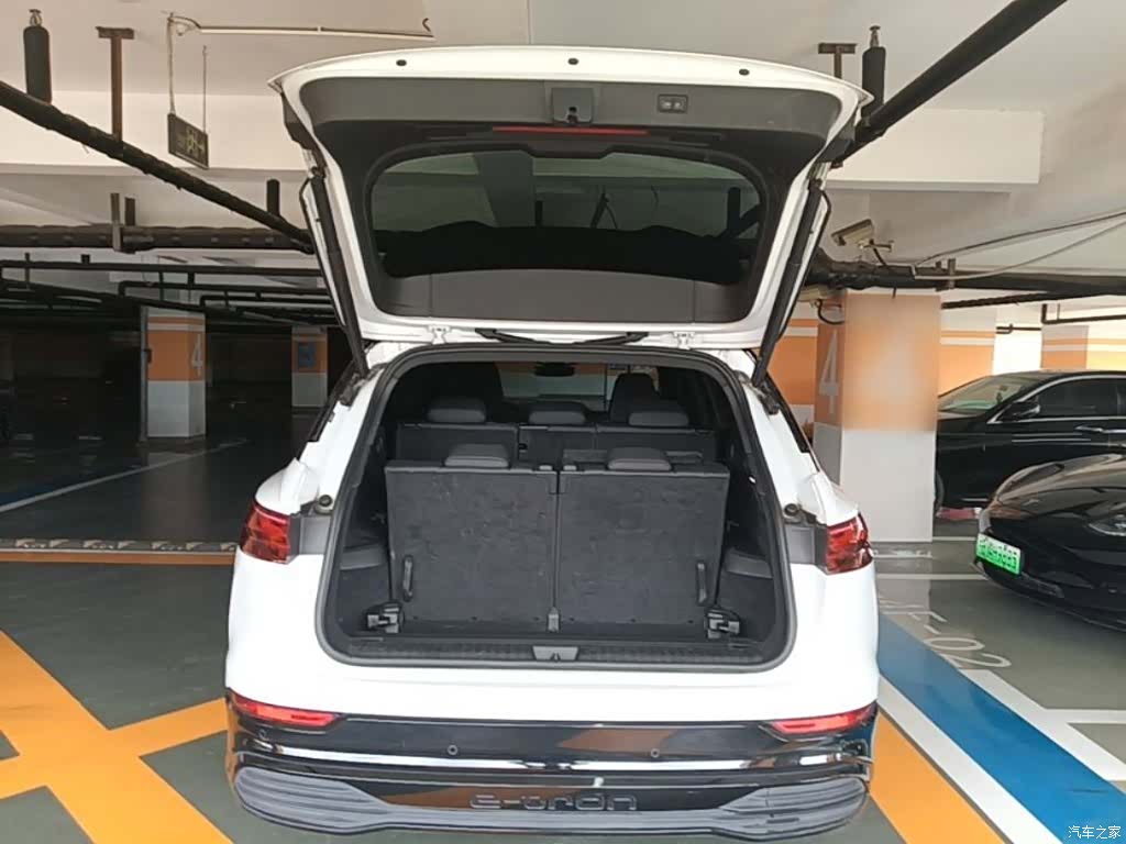 Audi Q5 e-tron, 2023 19