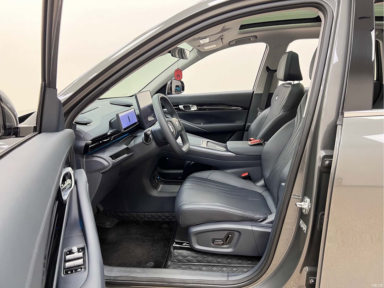 Geely Galaxy E5, 2024 15