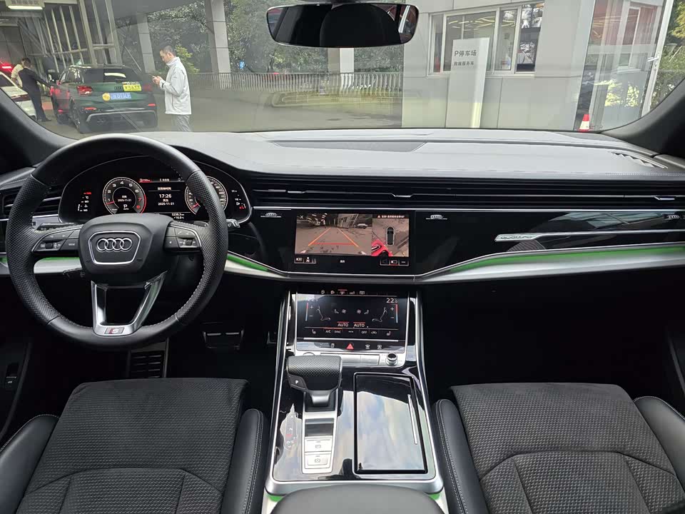 Audi Q8