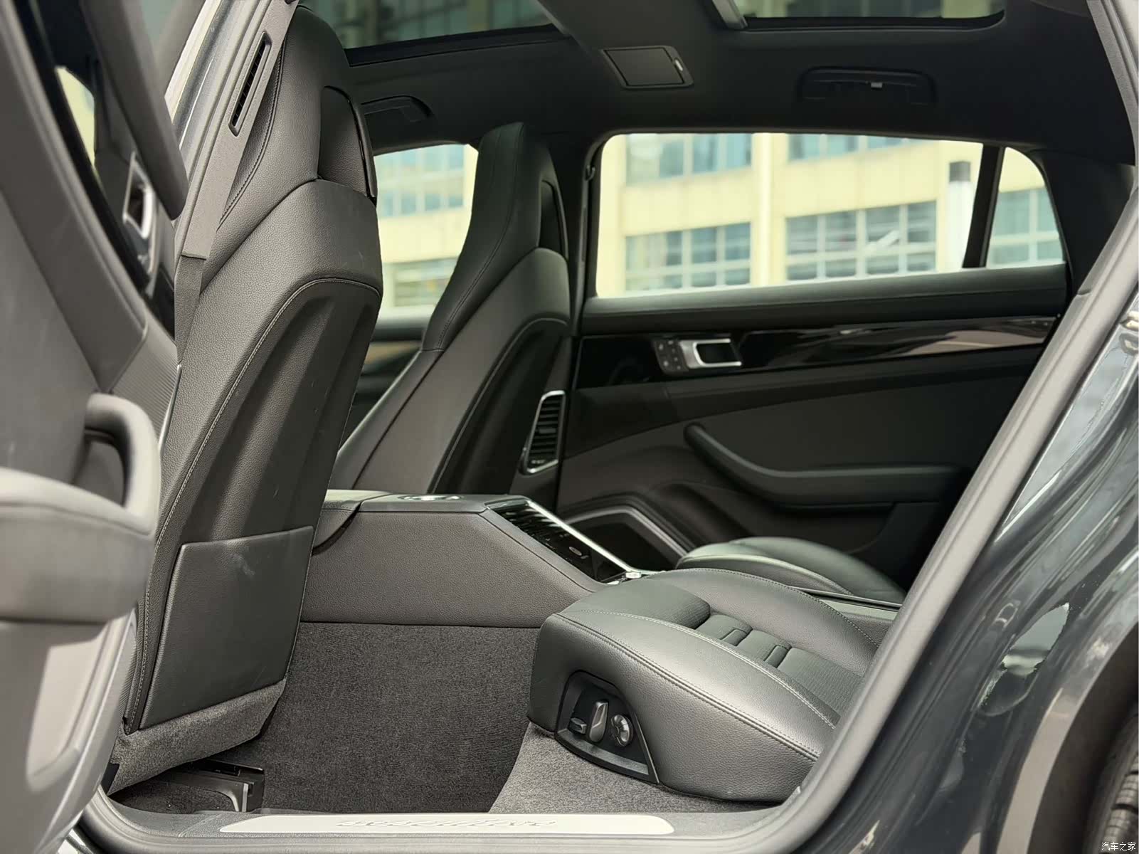 Porsche Panamera, 2022 6