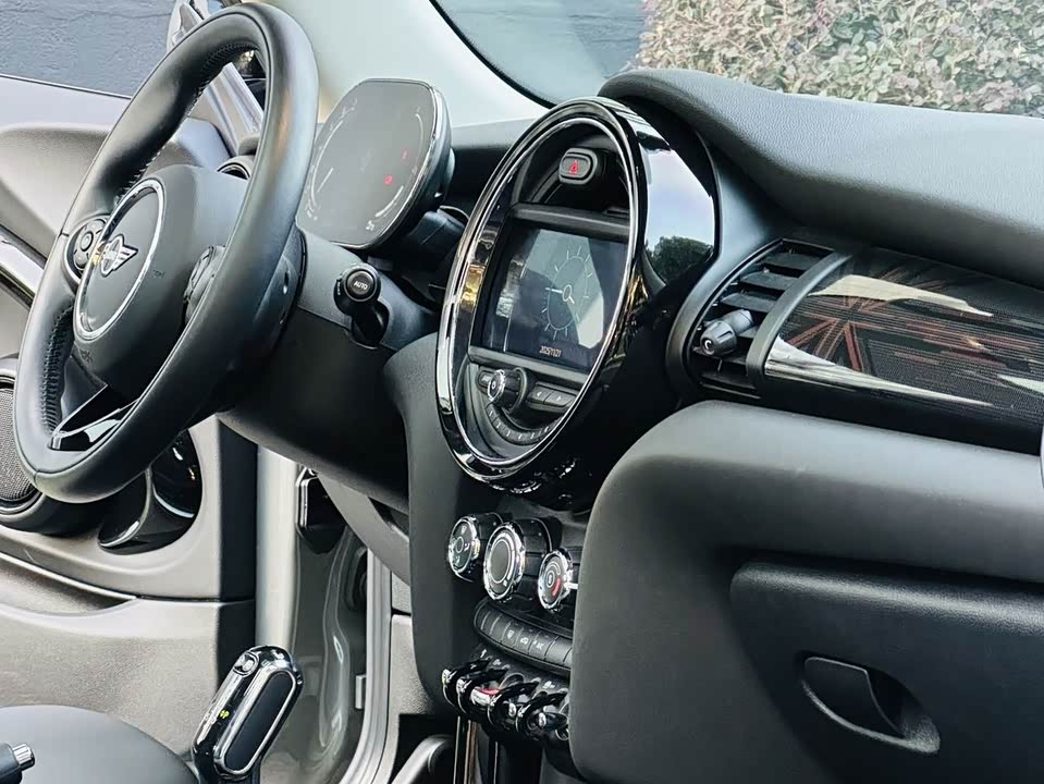 MINI MINI