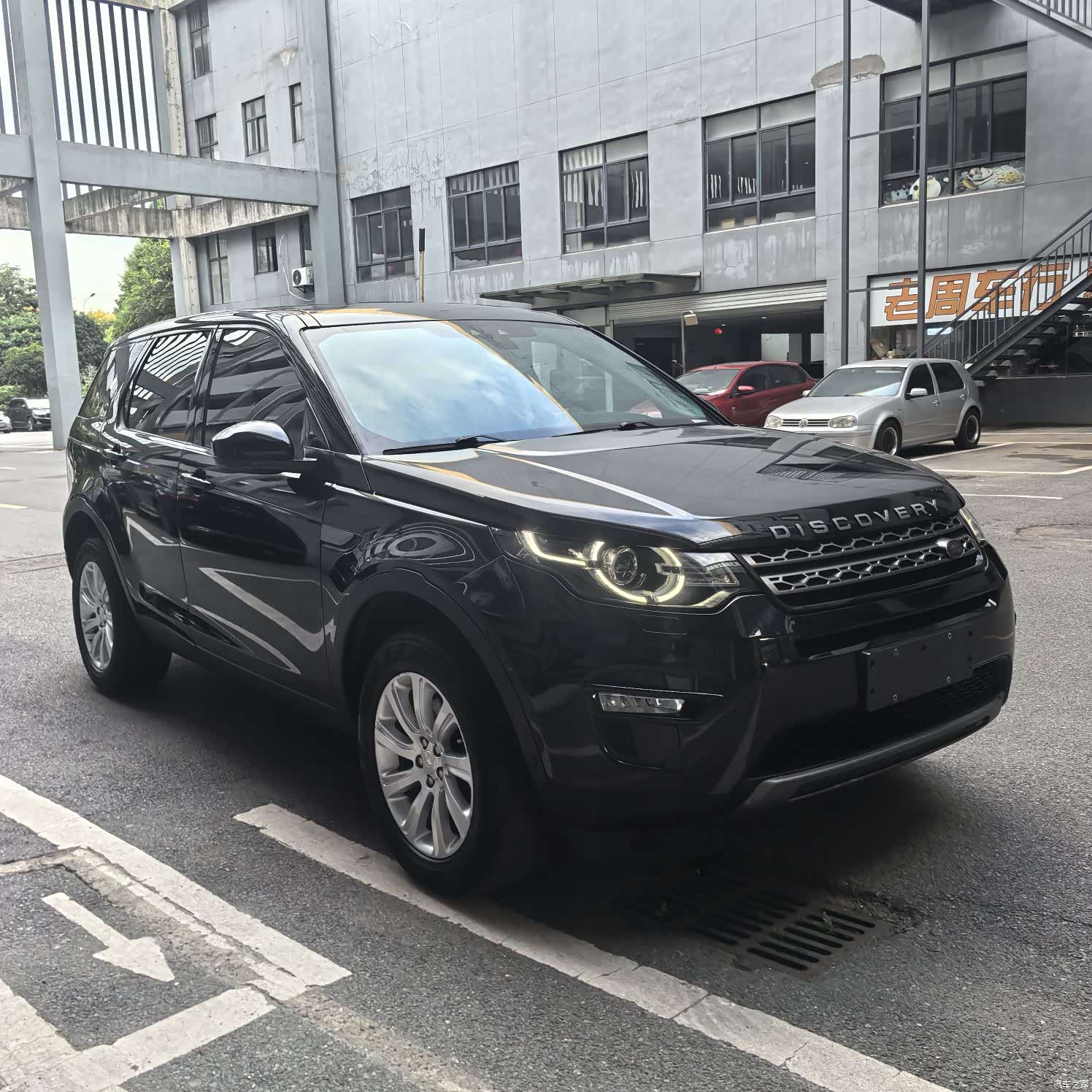 Land Rover Discovery, 2019 3
