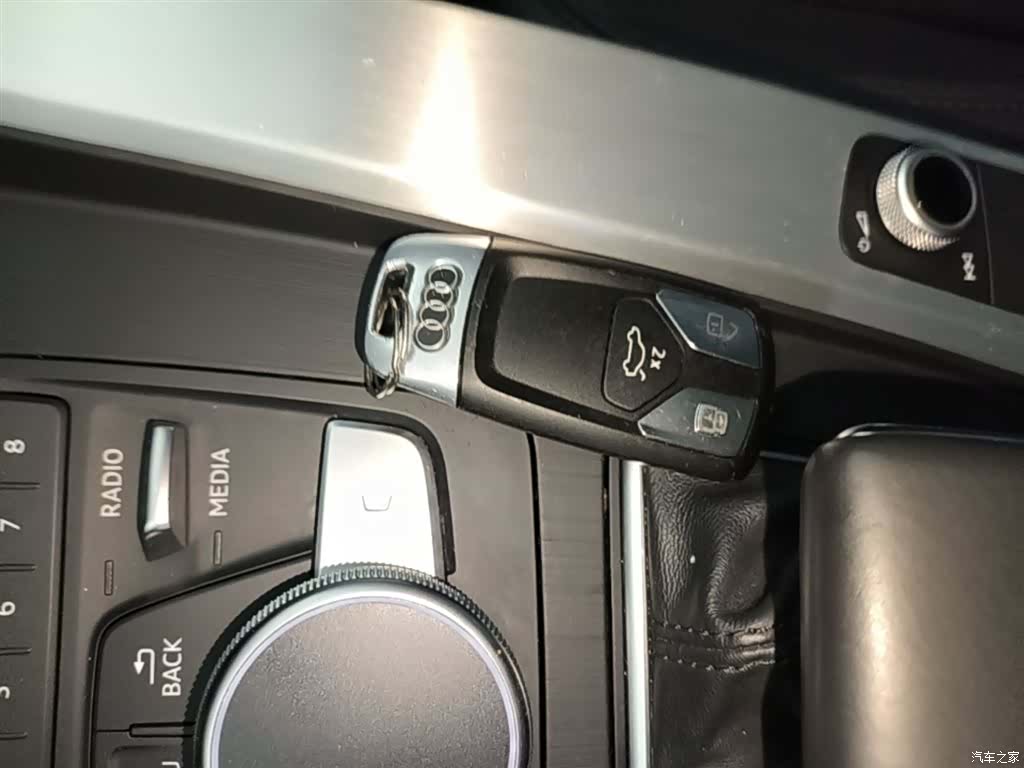 Audi A4L, 2020 9