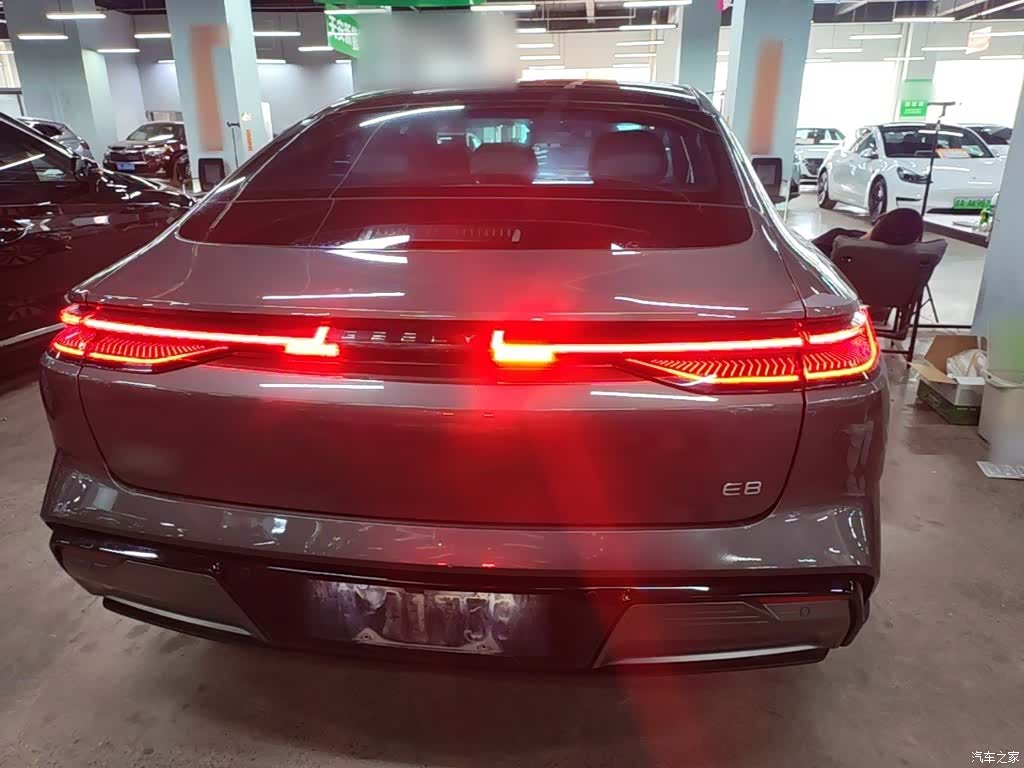 Geely E8, 2024 6