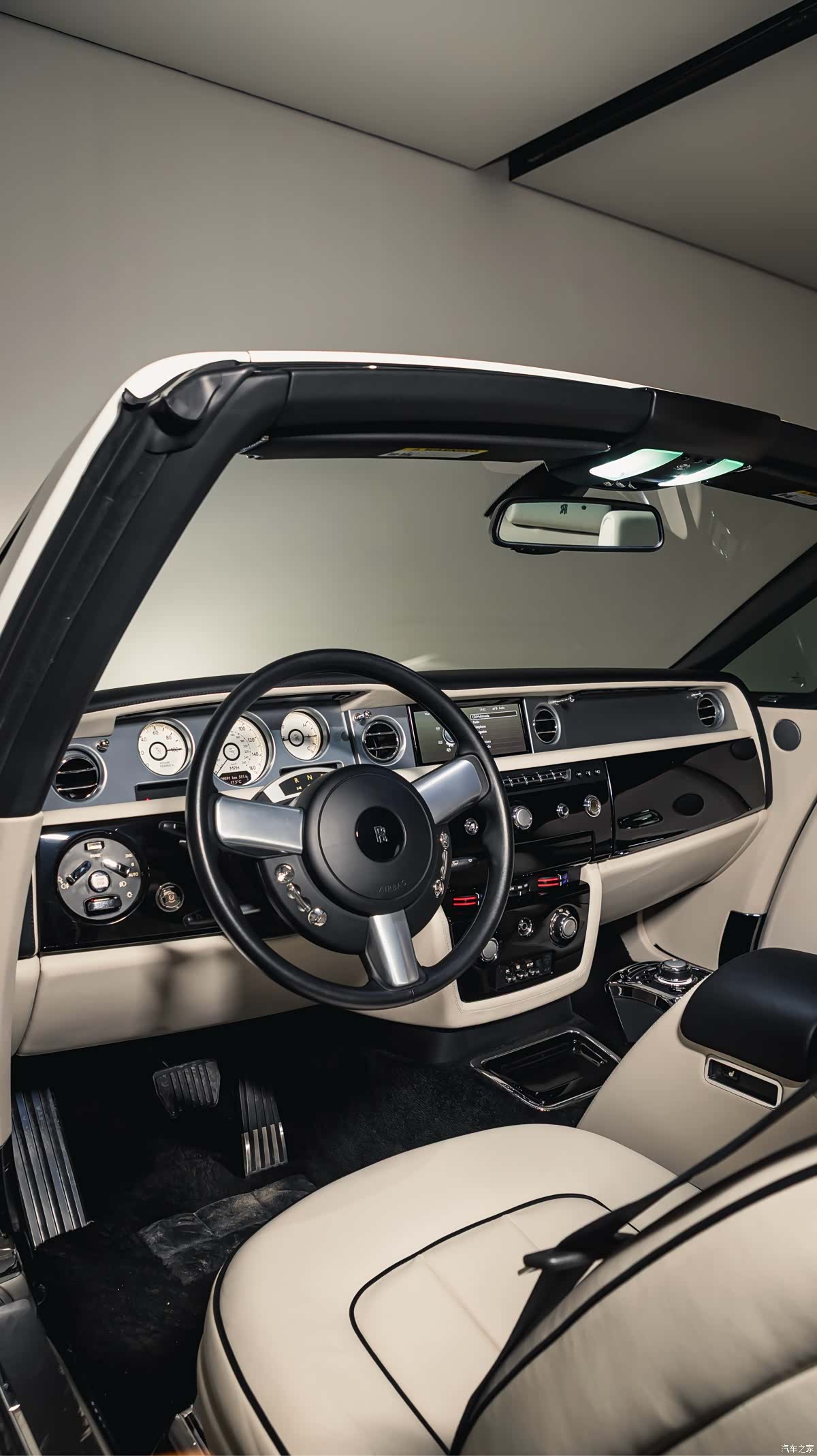 Rolls-Royce Phantom, 2015 23
