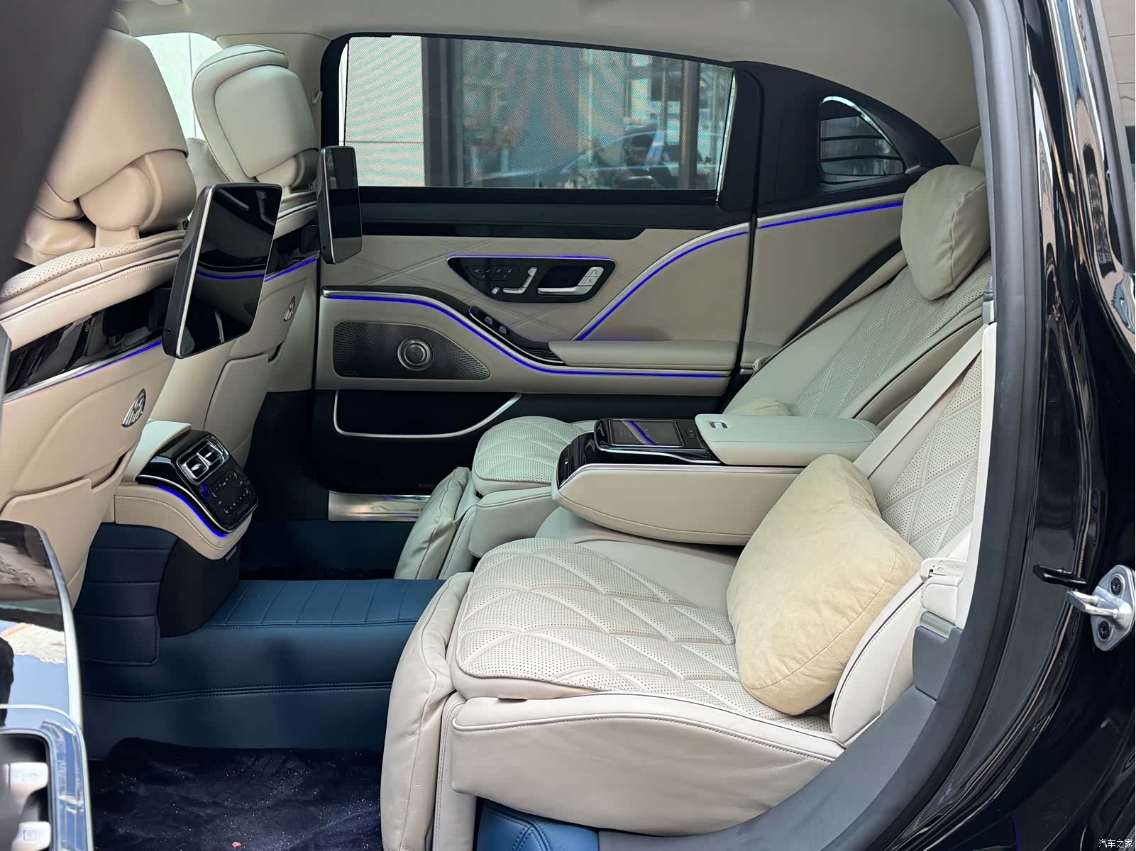 Maybach S-Class, 2023 7