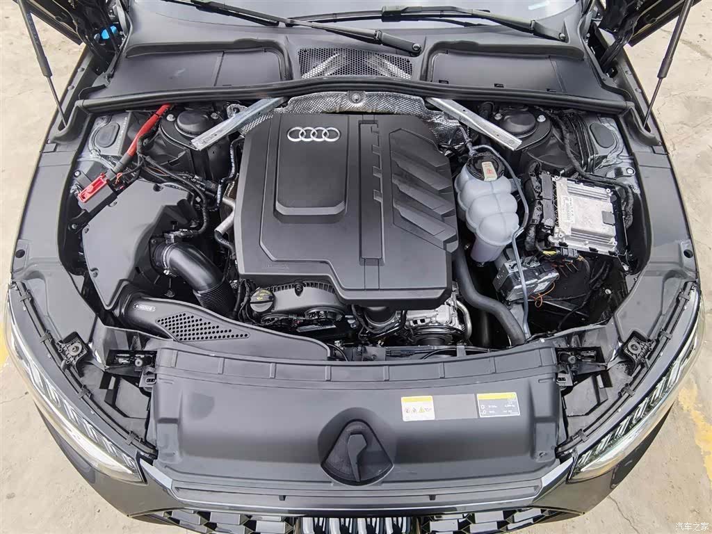 Audi A4L, 2023 9