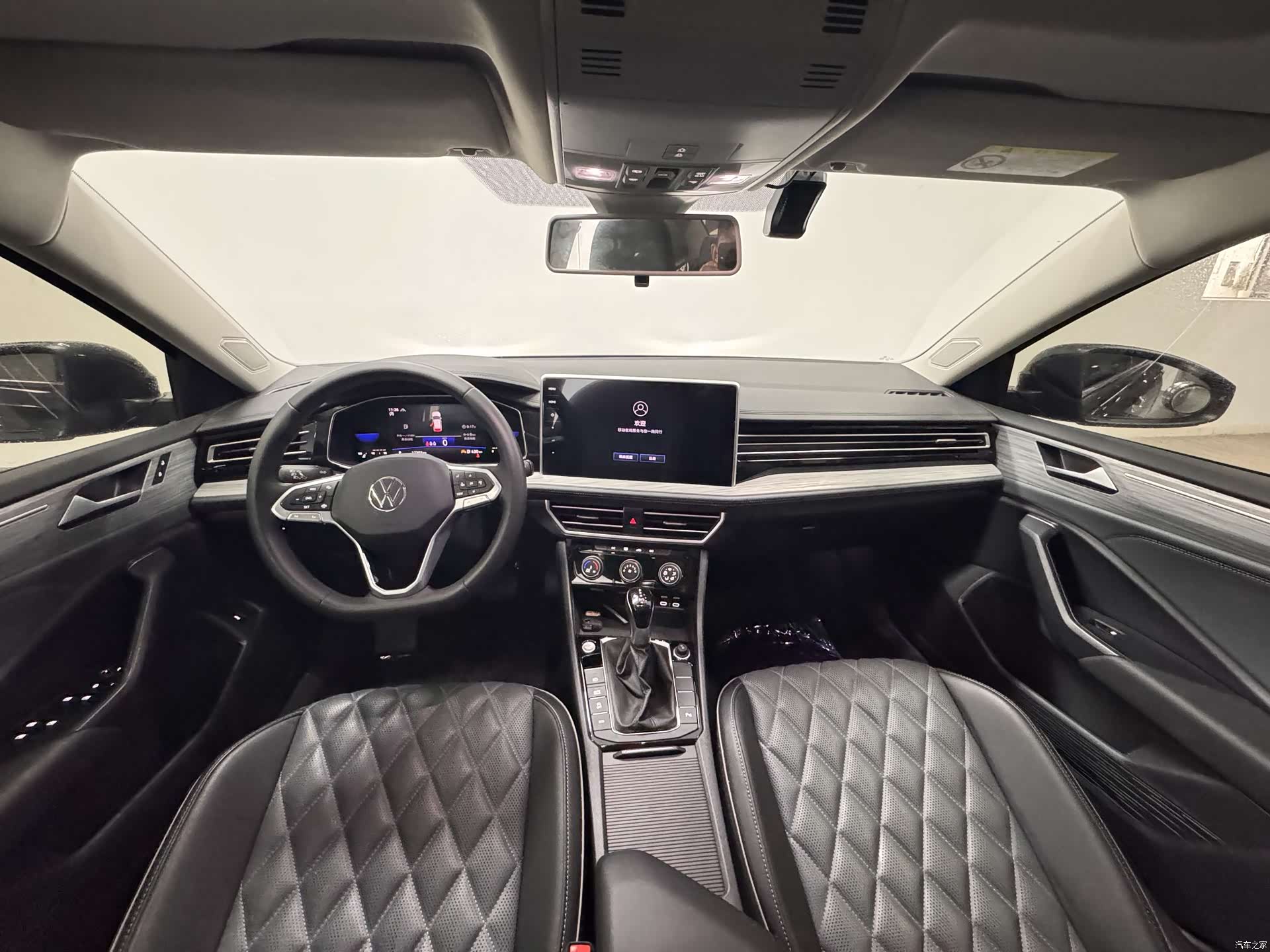 Volkswagen Sagitar, 2024 8
