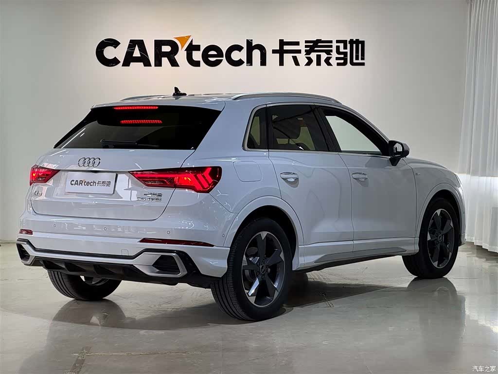 Audi Q3, 2024 3