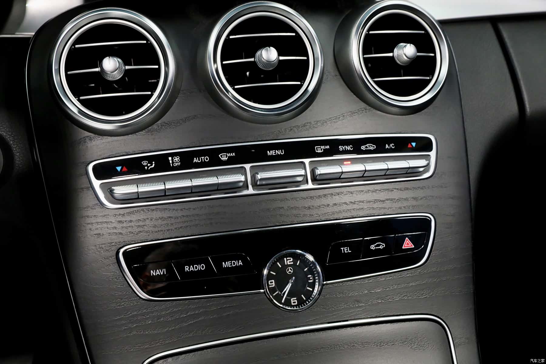 Mercedes-Benz C-Class, 2019 16
