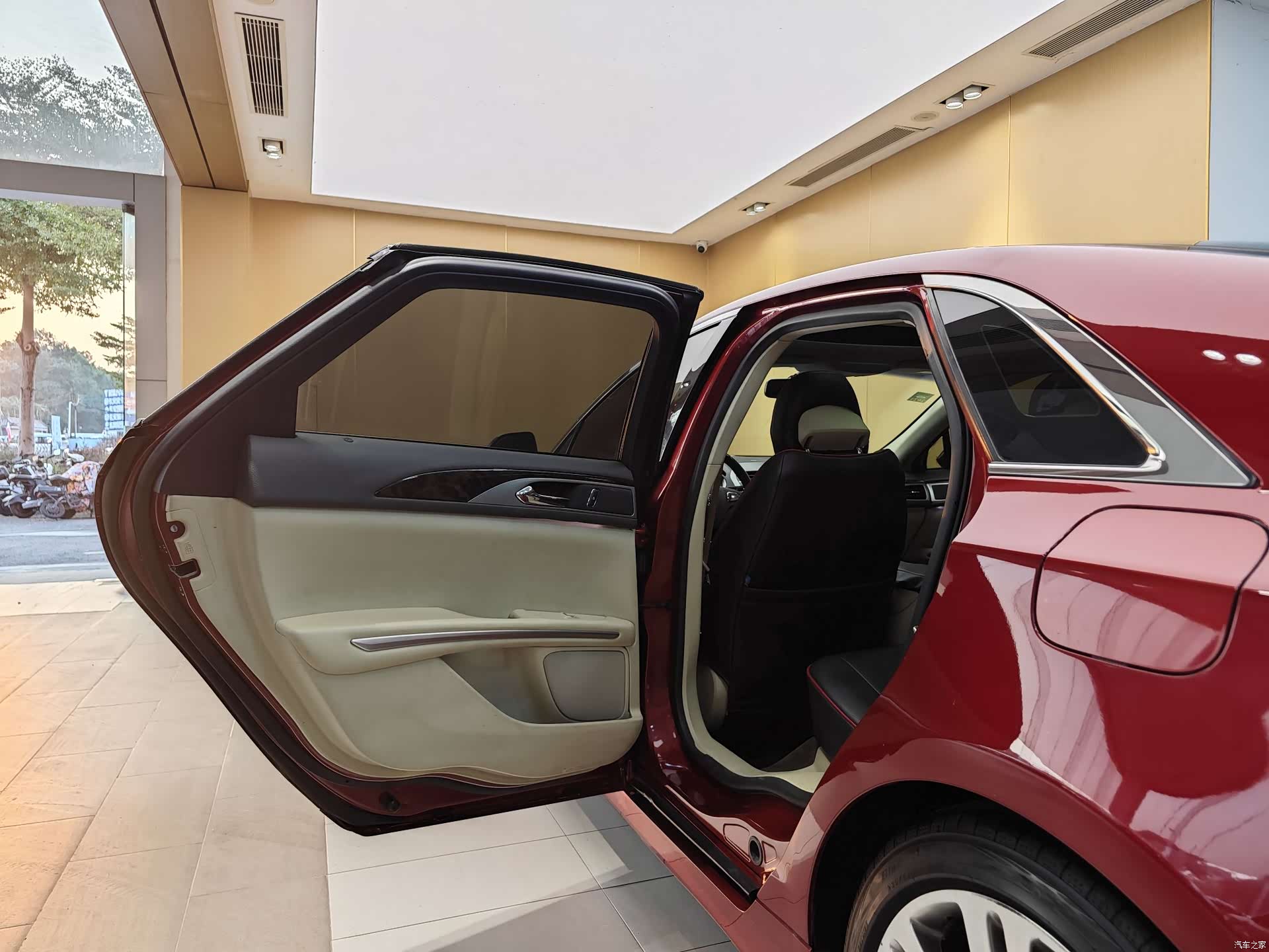 Lincoln MKZ, 2015 21