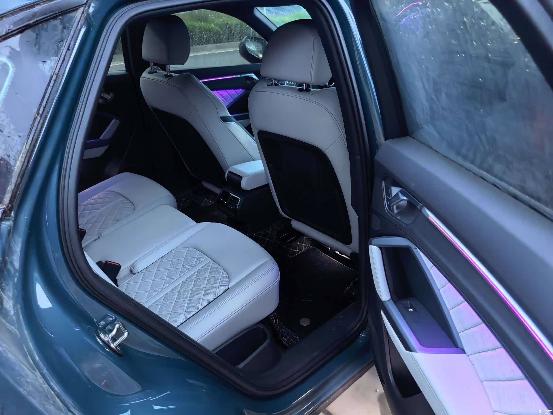 Audi Q3, 2023 14