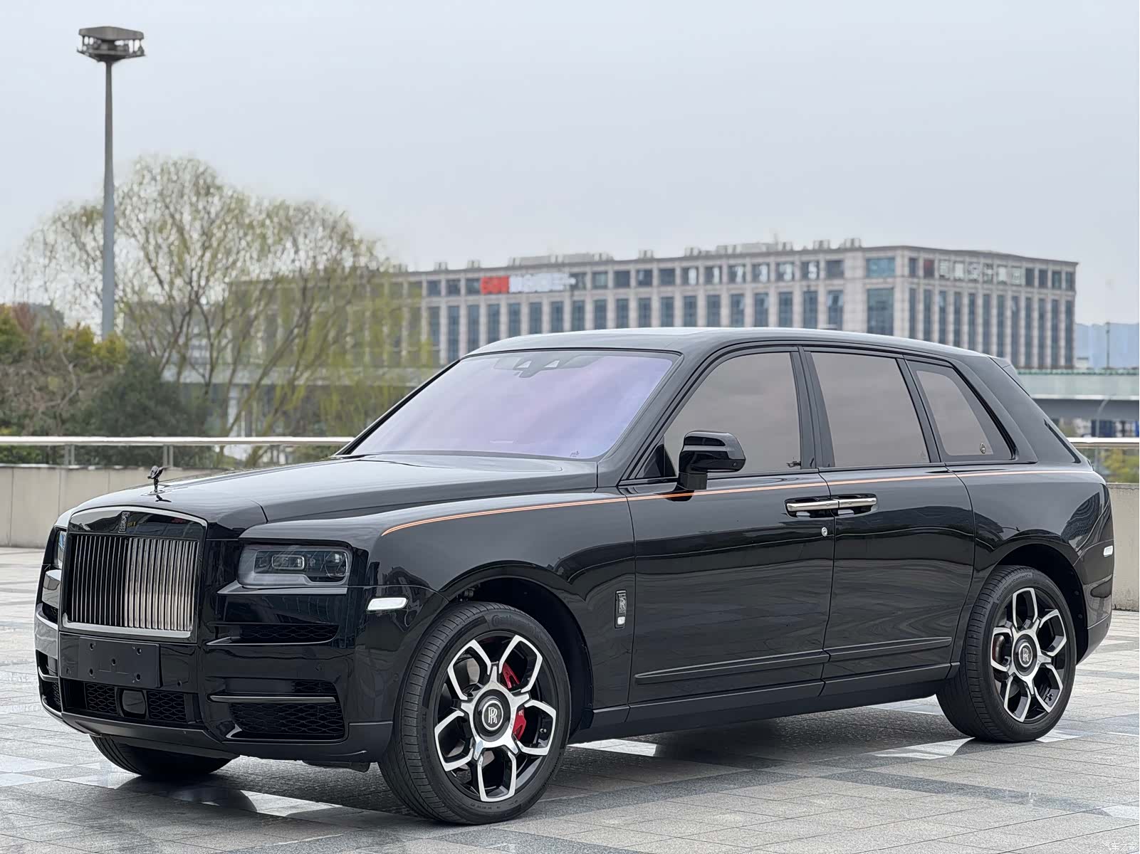 Rolls-Royce Cullinan, 2023 1