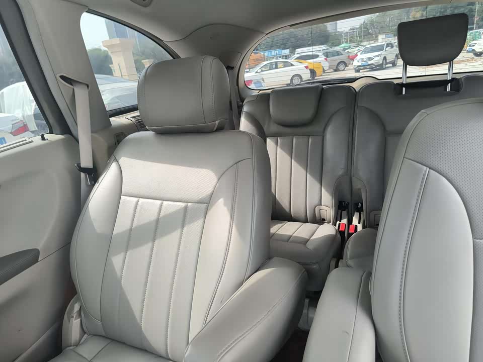 Mercedes-Benz R-class