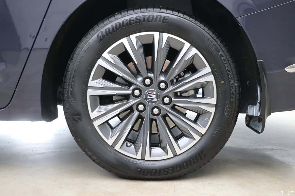 Buick GL8, 2024 28
