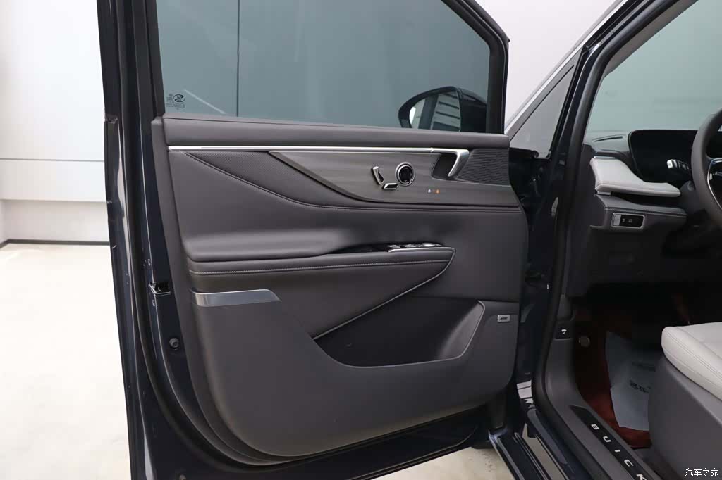 Buick GL8, 2024 10
