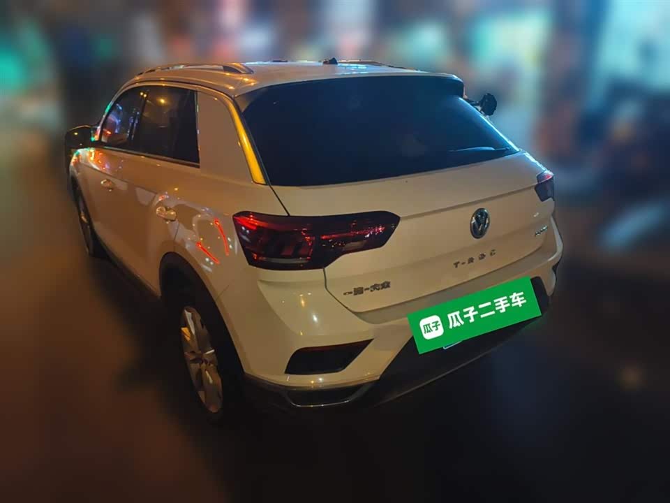 Volkswagen T-ROC exploring Songs