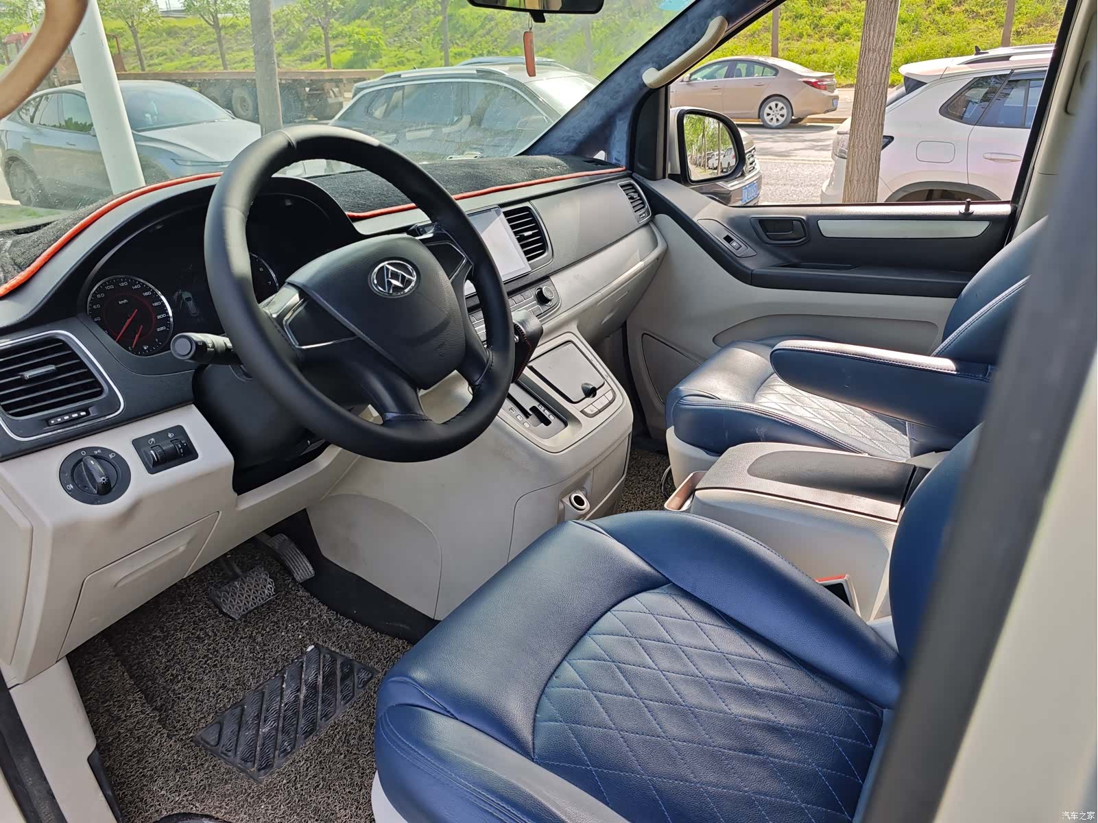 Maxus G10, 2015 16