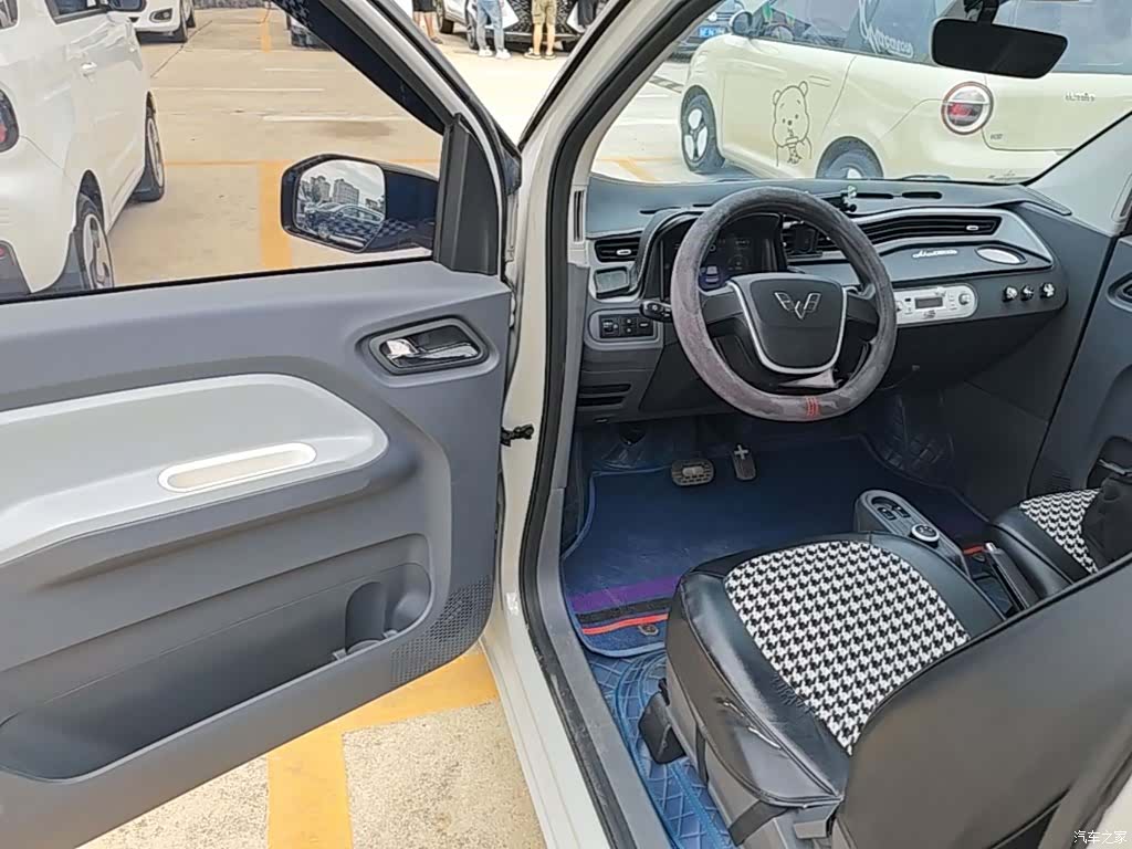 Wuling MINIEV, 2022 16