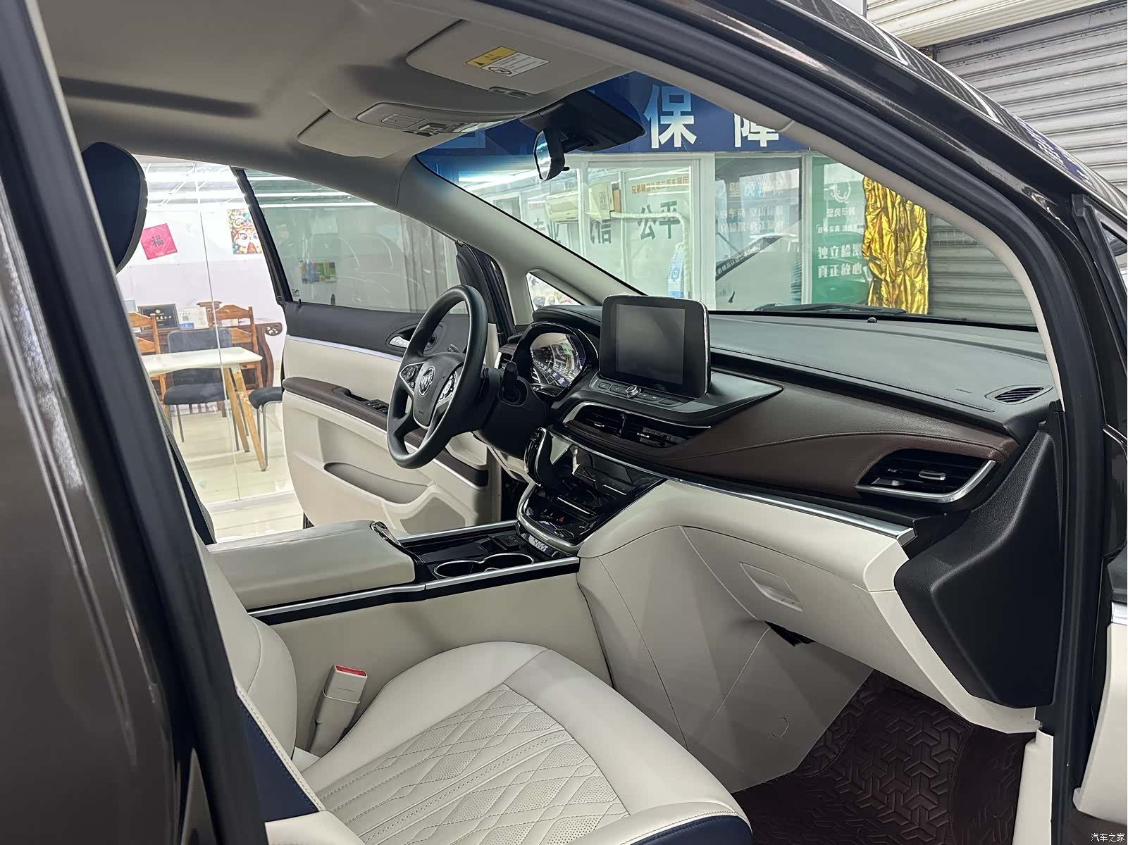 Buick GL8, 2022 12