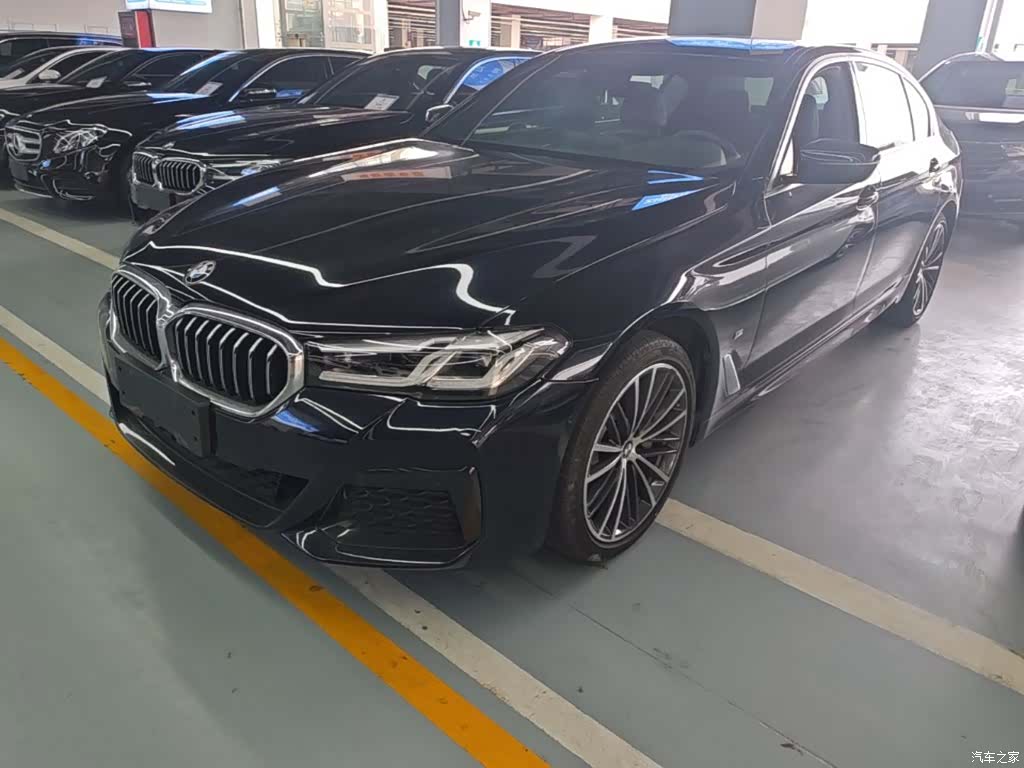 BMW 5 Series, 2022 1