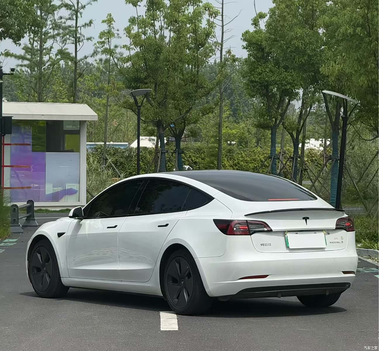 Tesla Model 3, 2020 9