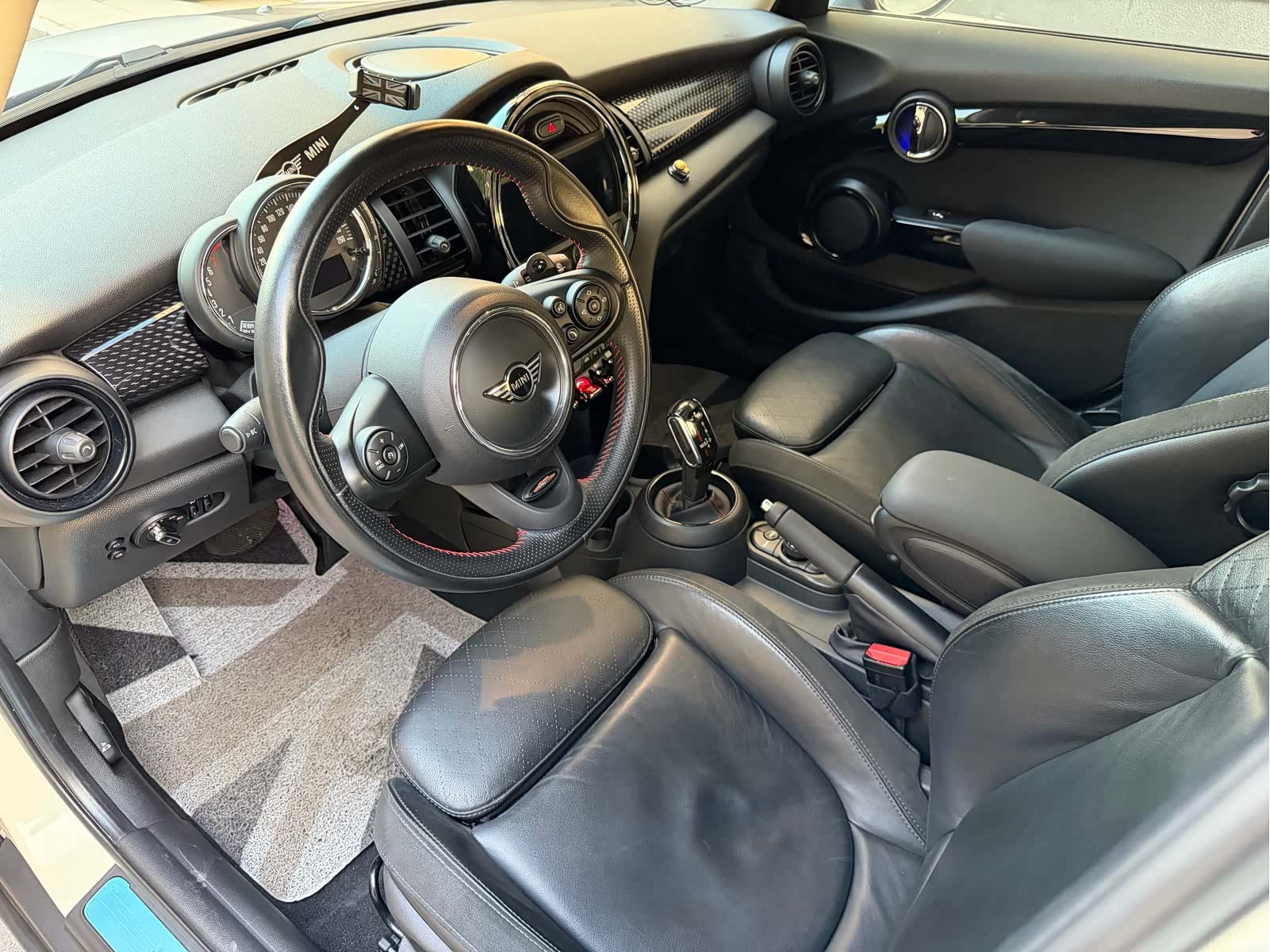 Mini Cooper, 2019 10