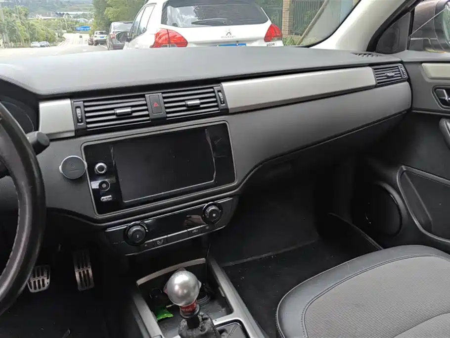 Qoros 3 Qoros 3