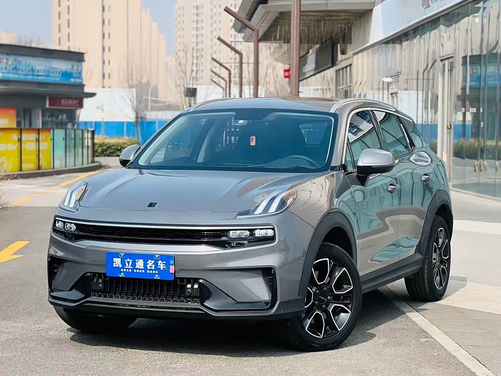 Lynk & Co 06