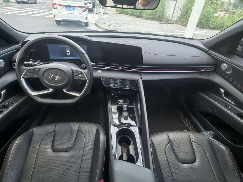 Hyundai Elantra Hyundai Elantra