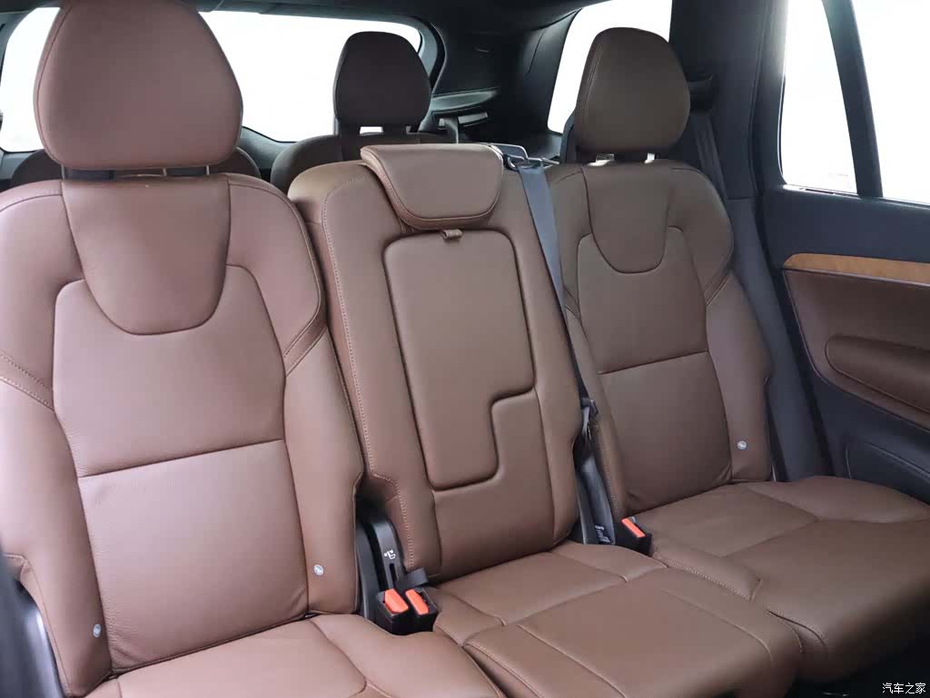 Volvo XC90, 2024 23