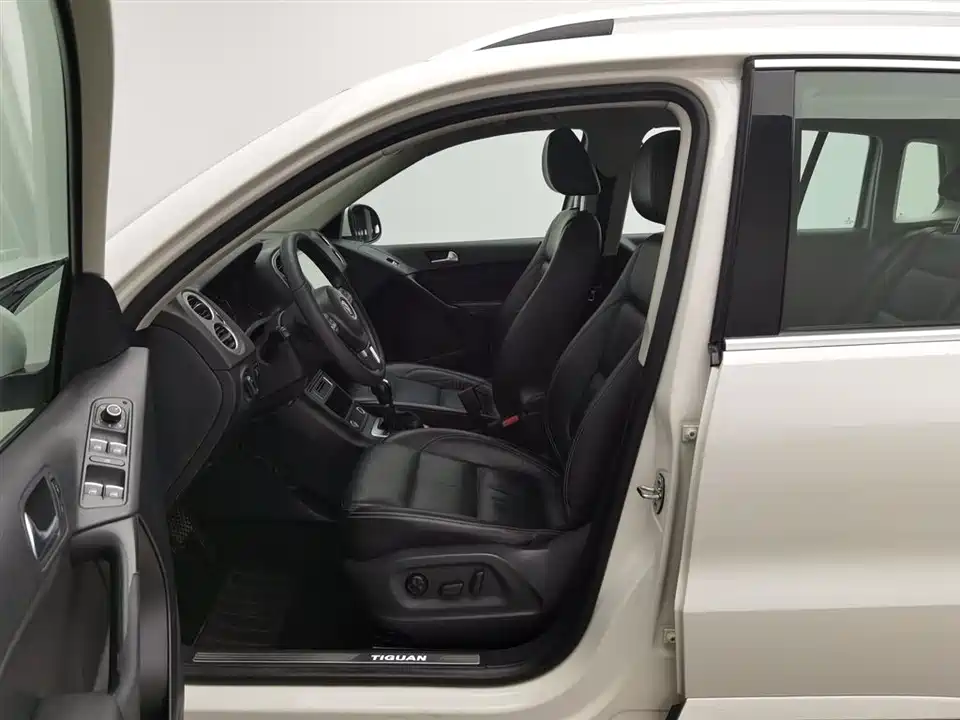 Volkswagen Tiguan Volkswagen Tiguan